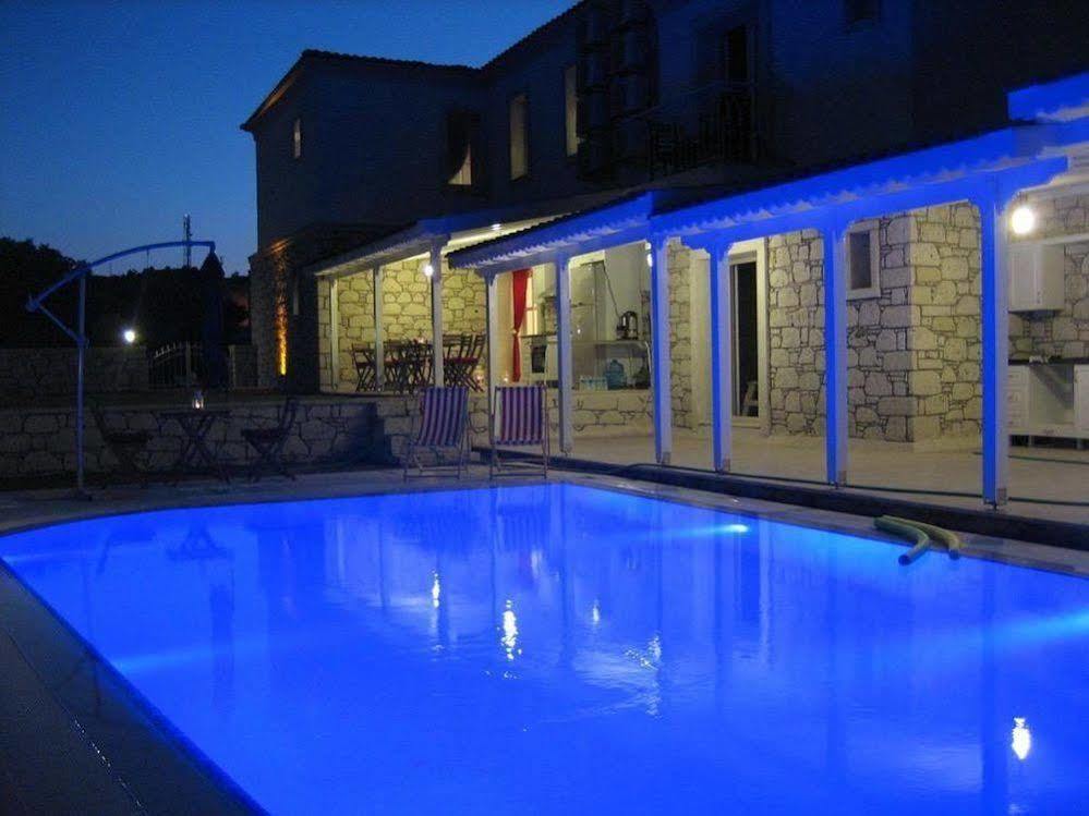 Alacati Alaris Hotel Bagian luar foto